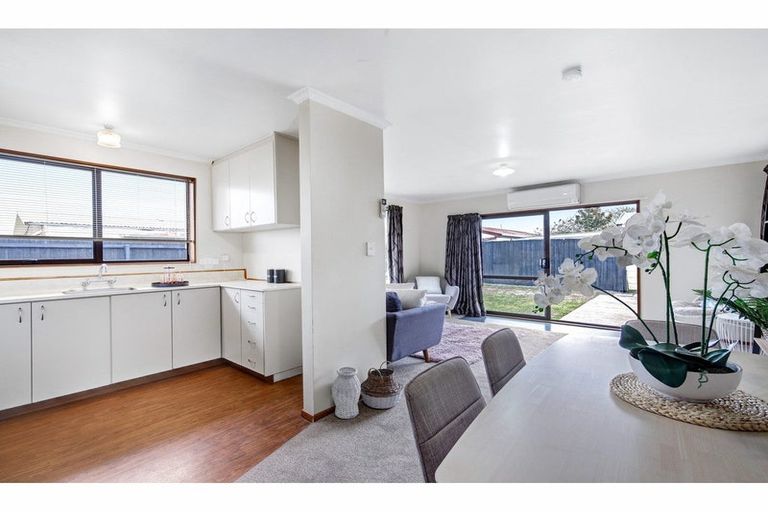 Photo of property in 2/5 Pegasus Avenue, North New Brighton, Christchurch, 8083