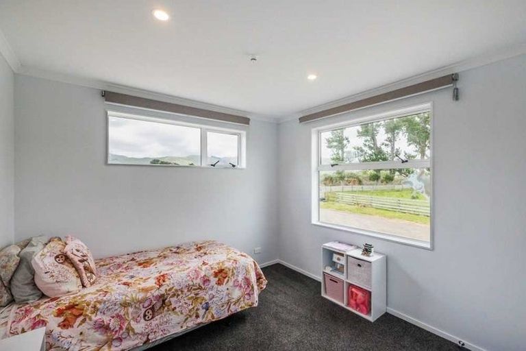 Photo of property in 78 Tamatarau Road, Tokomaru, Palmerston North, 4474