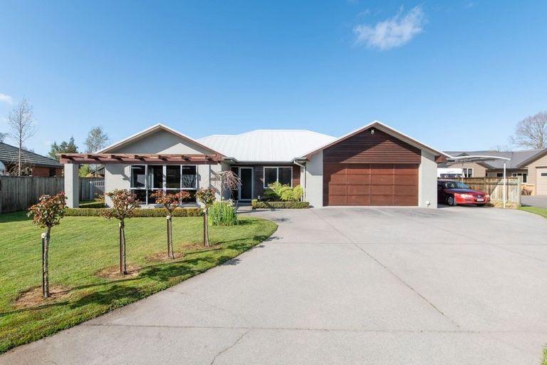 Photo of property in 16 Holden Avenue, Holdens Bay, Rotorua, 3010