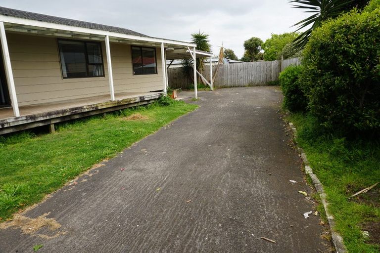 Photo of property in 2/170 Old Wairoa Road, Papakura, 2110