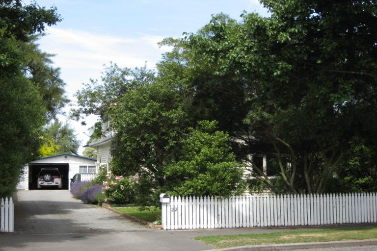 Photo of property in 22 Allard Street, Edgeware, Christchurch, 8013