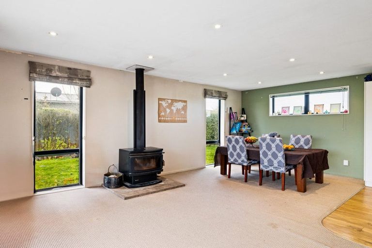 Photo of property in 4 Rangiora Woodend Road, Woodend, 7610