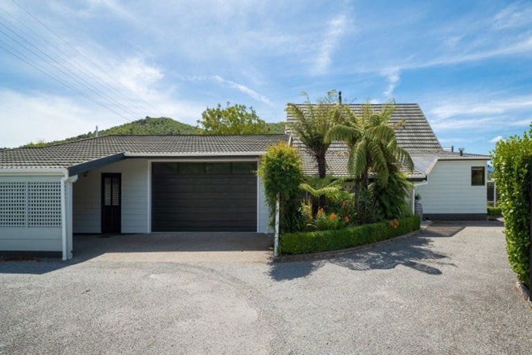 Photo of property in 1 Beach Road, Waikawa, Picton, 7220