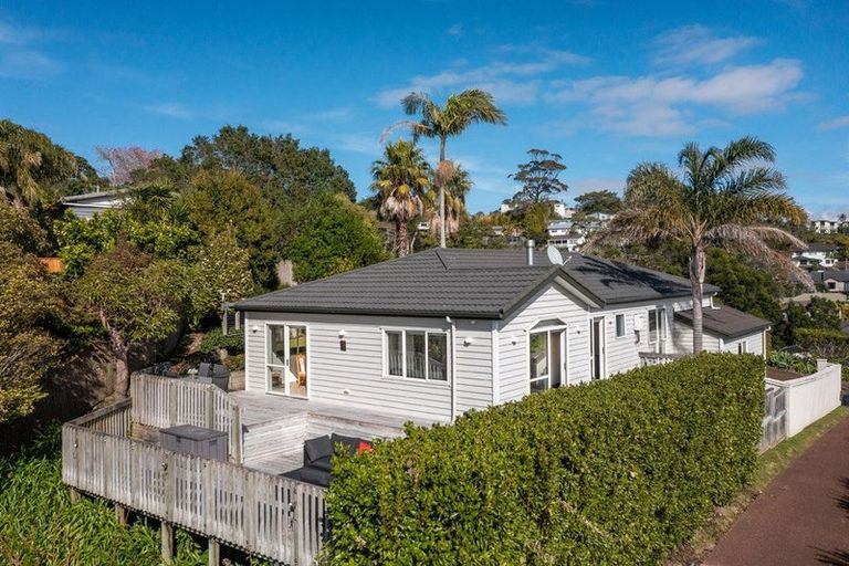 Photo of property in 7 Bushglen Court, Browns Bay, Auckland, 0630