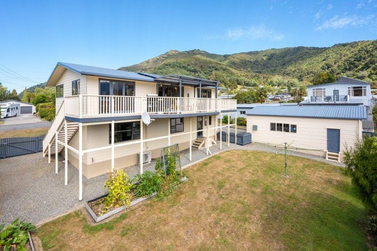 Photo of property in 28 Lawrence Street, Havelock, 7100