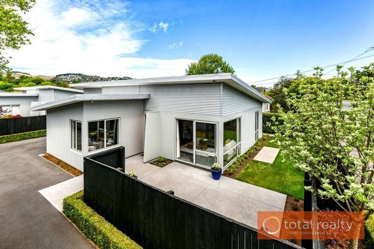 Photo of property in 86 Somerfield Street, Somerfield, Christchurch, 8024