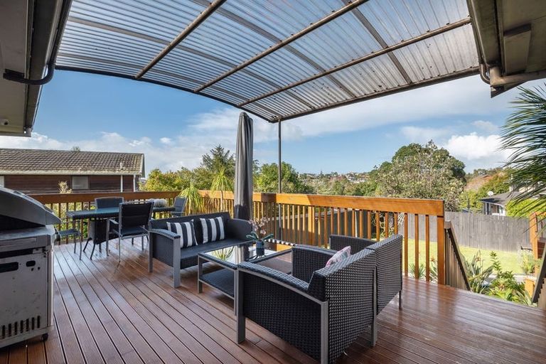 Photo of property in 127 Oaktree Avenue, Browns Bay, Auckland, 0630