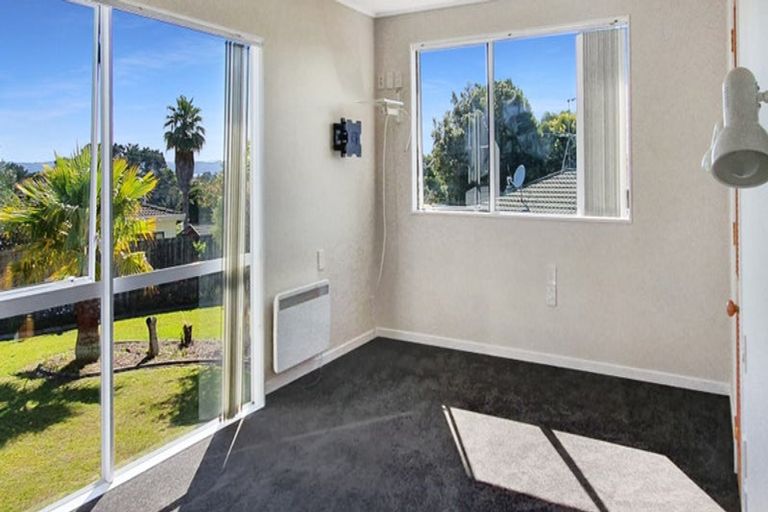 Photo of property in 26 Tatyana Place, Massey, Auckland, 0614