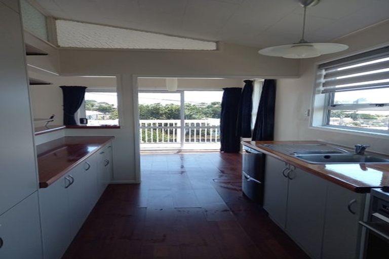 Photo of property in 15 Penrith Street, Westown, New Plymouth, 4310
