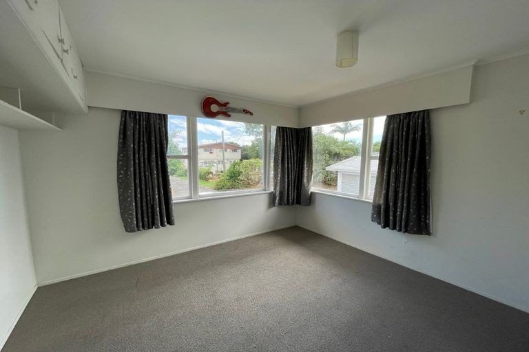 Photo of property in 24 Estuary Road, Weymouth, Auckland, 2103