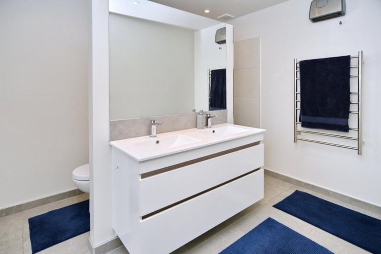 Photo of property in 14 Kempton Place, Rangiora, 7400