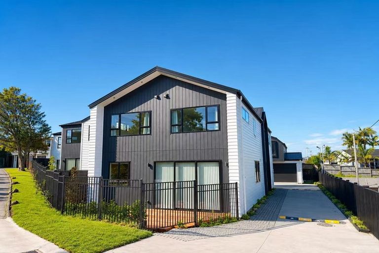 Photo of property in 12a Gordon Avenue, Milford, Auckland, 0620
