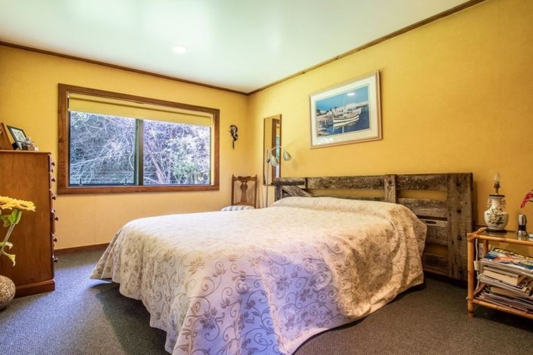 Photo of property in 37 Kents Road, Reikorangi, Waikanae, 5391