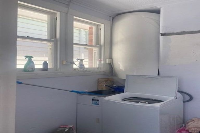 Photo of property in 43 Belvedere Road, Hataitai, Wellington, 6021