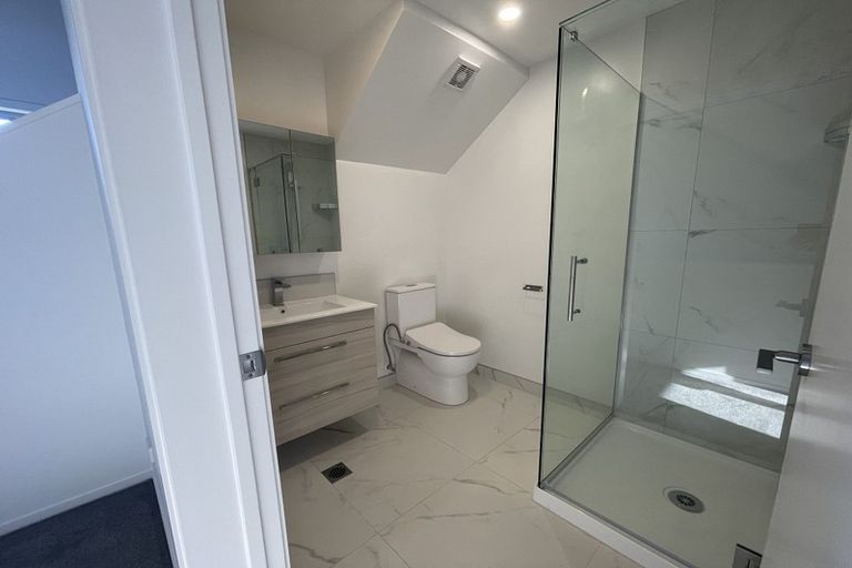 Photo of property in 8/19 Karamu Street, Te Atatu Peninsula, Auckland, 0610