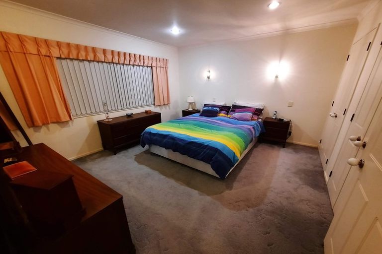 Photo of property in 160 Queen Street, Waiuku, 2123