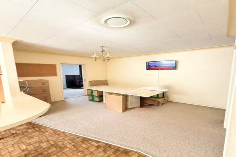 Photo of property in 18 Marvon Downs Avenue, Pakuranga Heights, Auckland, 2010