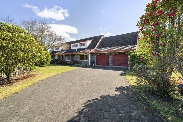 Photo of property in 14 Walford Drive, Lynmore, Rotorua, 3010