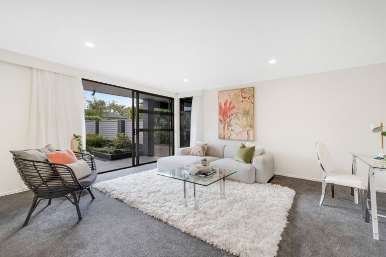 Photo of property in 1/16 Oleander, Farm Cove, Auckland, 2012