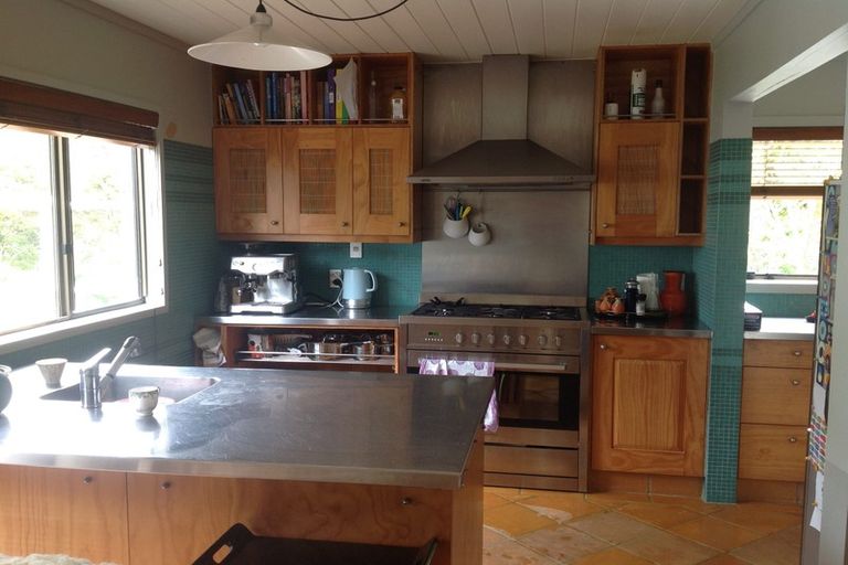 Photo of property in 2/22 Tree View Avenue, Glenfield, Auckland, 0629