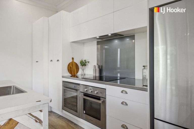 Photo of property in 52 Sutherland Street, Dunedin Central, Dunedin, 9016