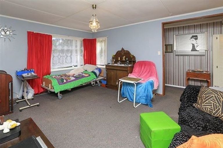 Photo of property in 17 Brocas Avenue, Hillcrest, Hamilton, 3216