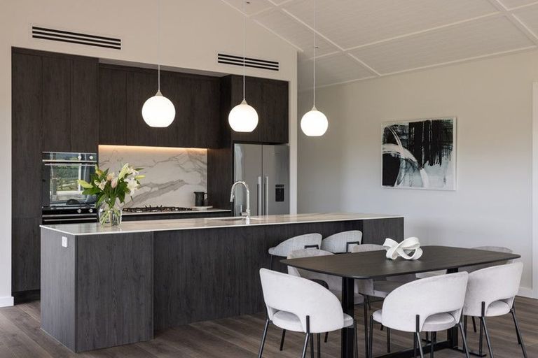 Photo of property in 6 Moya Drive, Matakana, 0985