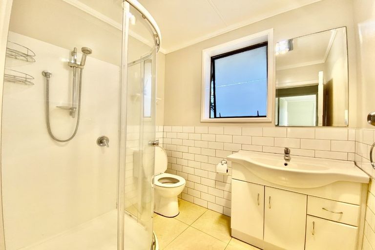 Photo of property in 1/4 Bernard Street, Papatoetoe, Auckland, 2025