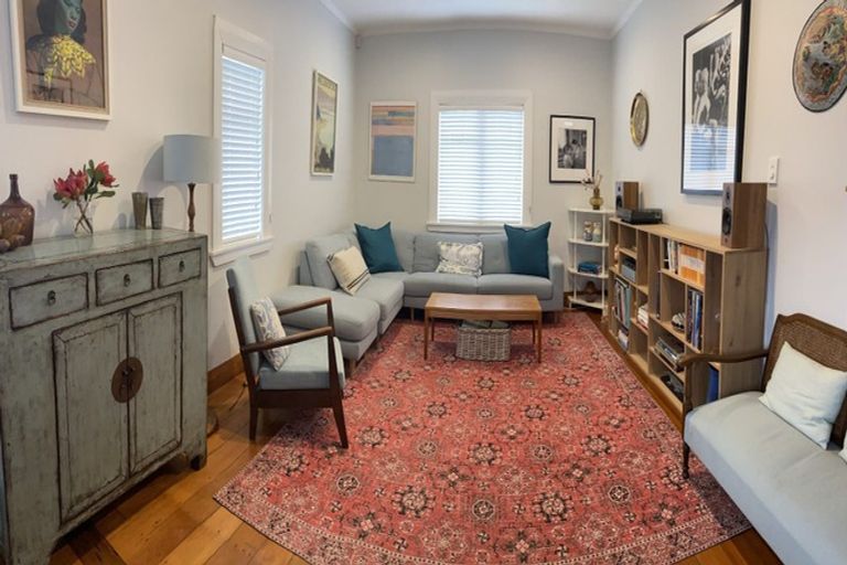 Photo of property in 7 York Street, Moera, Lower Hutt, 5010