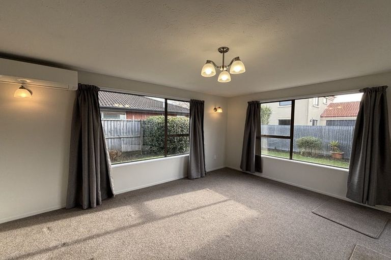 Photo of property in 2/7 Highsted Road, Bishopdale, Christchurch, 8053