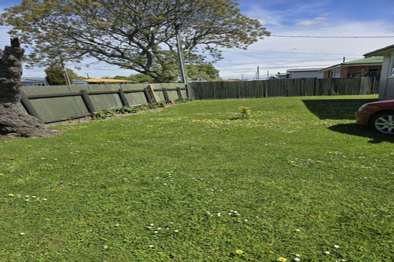 Photo of property in 33 Lister Crescent, Maraenui, Napier, 4110