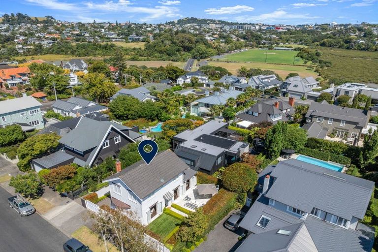 Photo of property in 8a Burwood Crescent, Remuera, Auckland, 1050