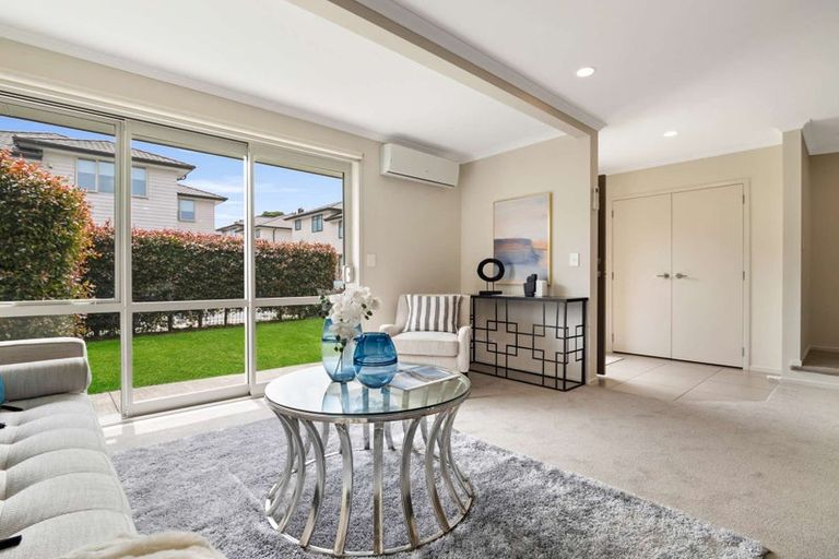 Photo of property in 18 Akeake Lane, Manurewa, Auckland, 2102