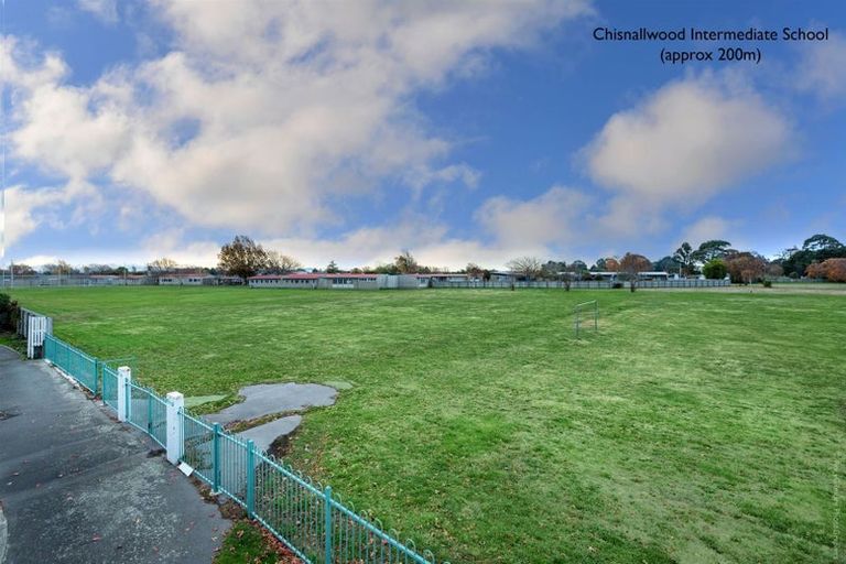 Photo of property in 17 Tenby Place, Avondale, Christchurch, 8061