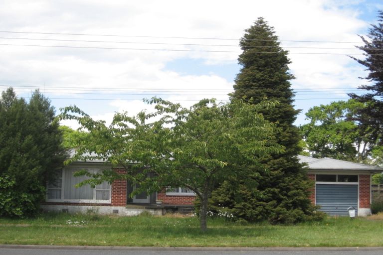 Photo of property in 322 Shakespeare Street, Leamington, Cambridge, 3432