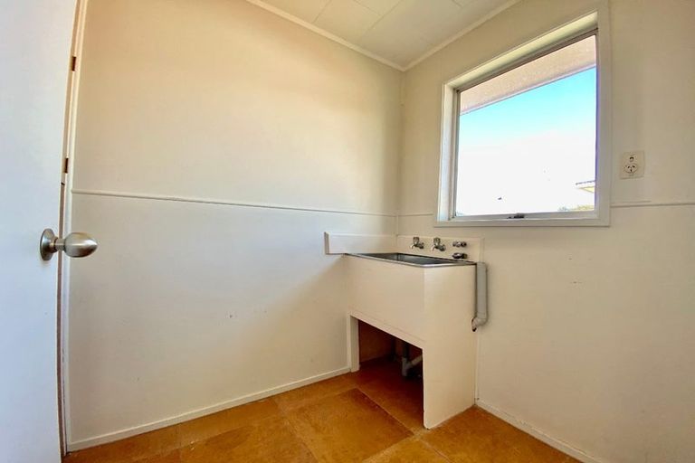 Photo of property in 76 Boundary Road, Clover Park, Auckland, 2019