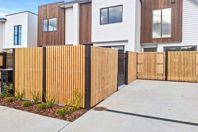 Photo of property in 52 Milne Crescent, Taita, Lower Hutt, 5011