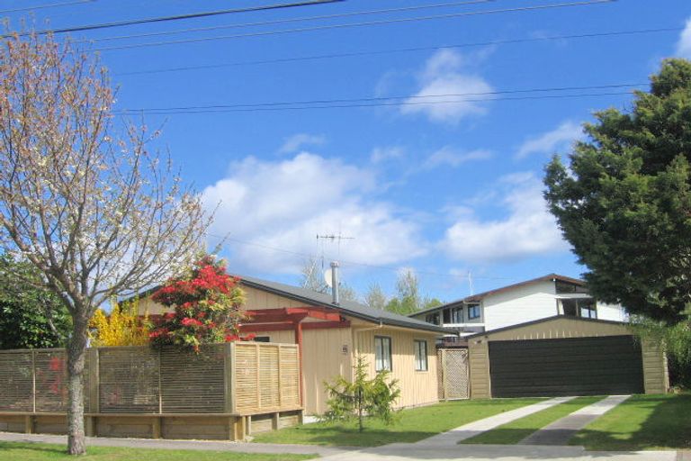 Photo of property in 55 Chesham Avenue, Waipahihi, Taupo, 3330