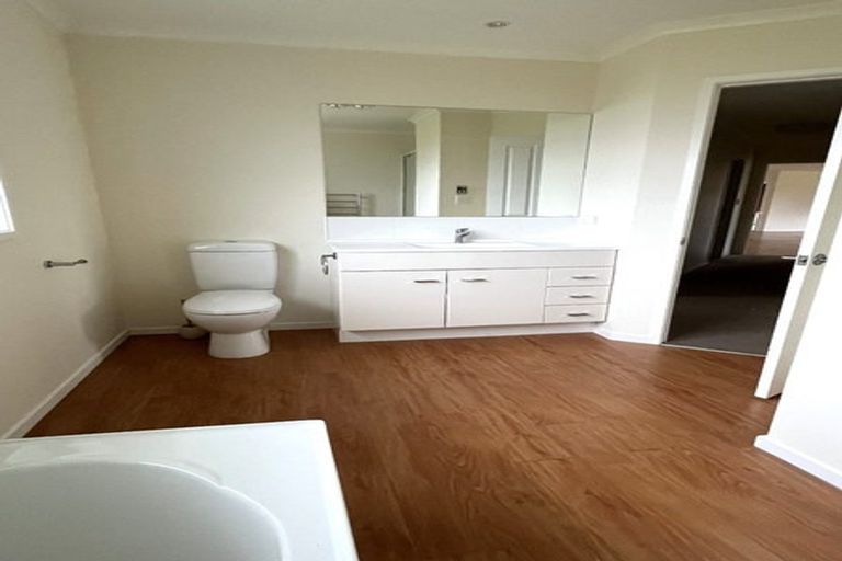 Photo of property in 27 Carrington Drive, Carterton, 5713