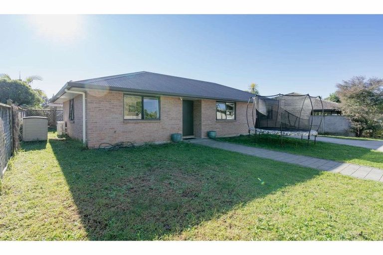 Photo of property in 12b Jacaranda Place, Parklands, Christchurch, 8083