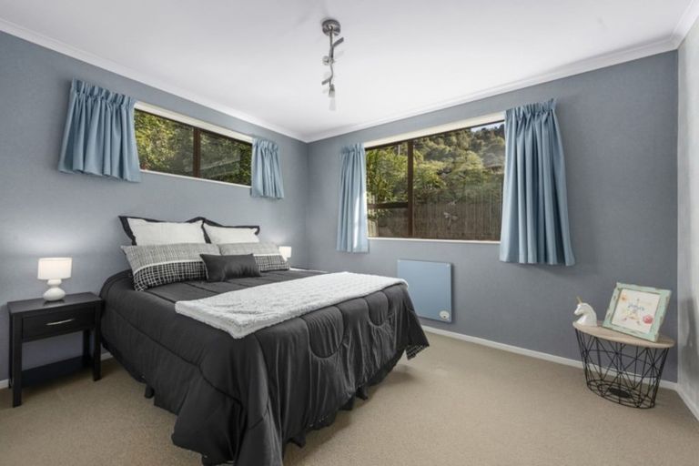 Photo of property in 13 Pioneer Grove, Silverstream, Upper Hutt, 5019