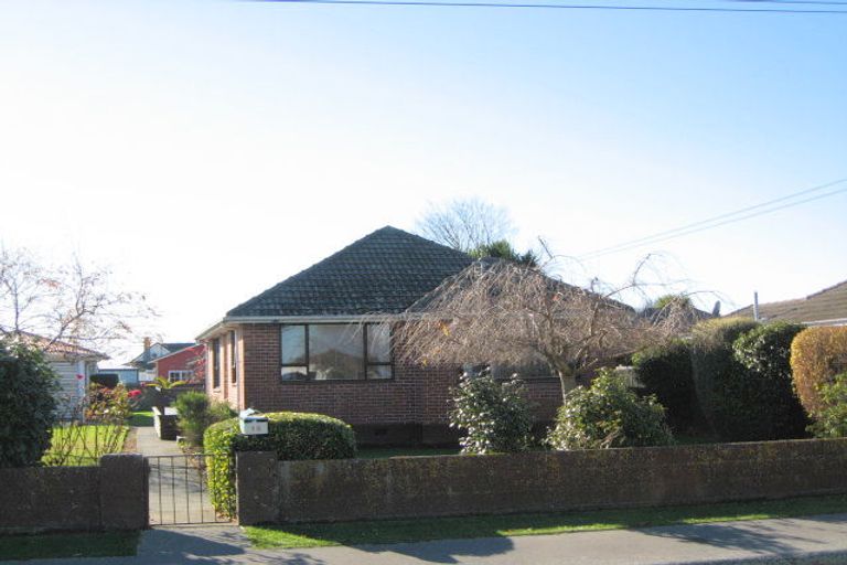Photo of property in 2/5 Kimbrace Place, Belfast, Christchurch, 8051