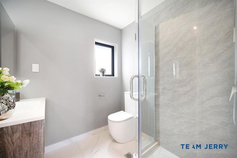 Photo of property in 1/32 Sunlands Drive, Manurewa, Auckland, 2102