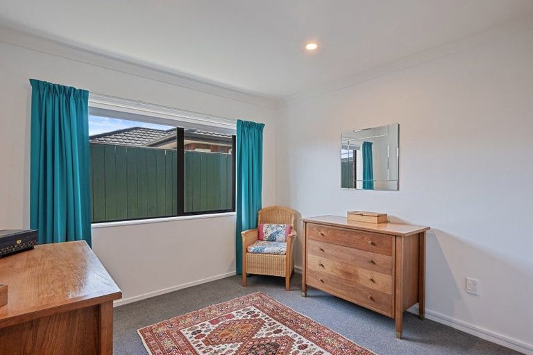 Photo of property in 12a Sussex Street, Levin, 5510