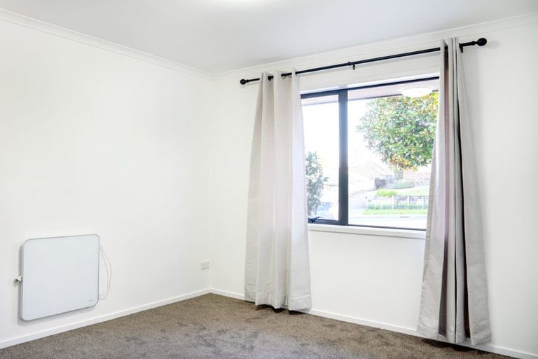 Photo of property in 109 Farnborough Drive, Grandview Heights, Hamilton, 3200