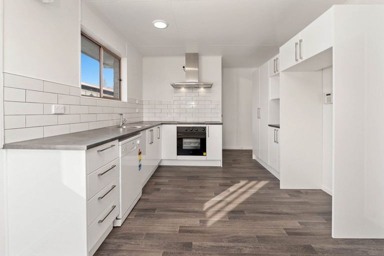 Photo of property in 16 Joanne Crescent, Pukehangi, Rotorua, 3015