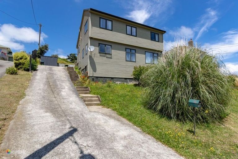 Photo of property in 27 Morere Street, Titahi Bay, Porirua, 5022