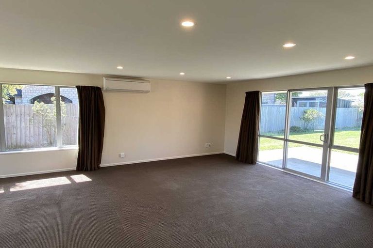 Photo of property in 6 Cunneen Place, Aidanfield, Christchurch, 8025