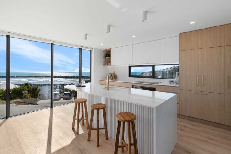 Photo of property in 6 Daring Lane, Redcliffs, Christchurch, 8081