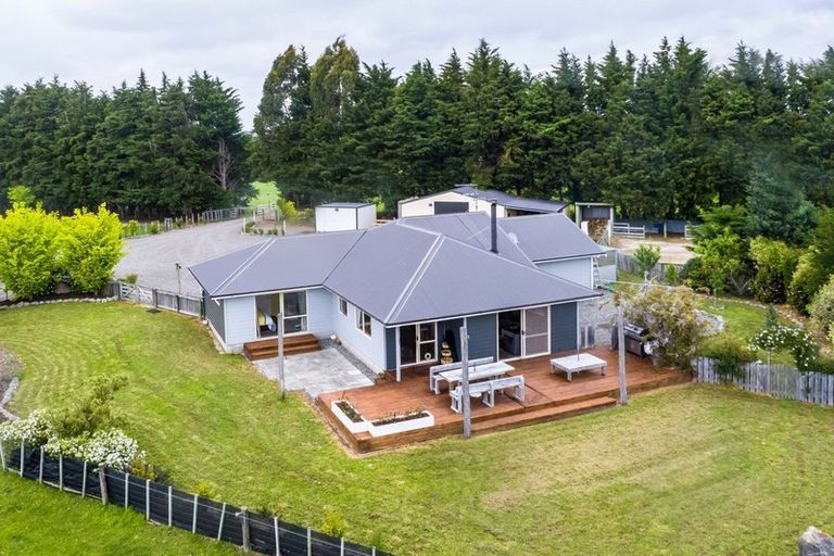 Photo of property in 228 Woodside Road, Woodside, Greytown, 5794